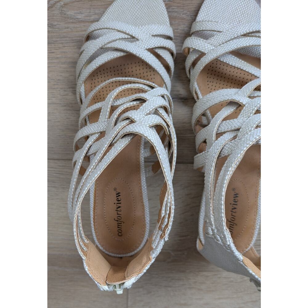 Comfortview Gladiator Sandals 9 Ivory Textured Strappy Back Zip Low Heel NEW - Picture 3 of 9